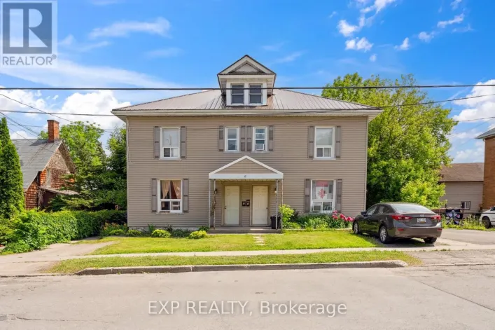 17 SPRING STREET, Quinte West