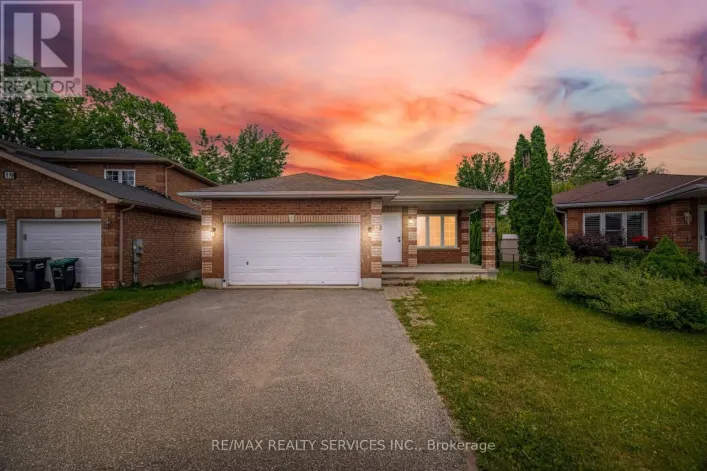 17 SYDENHAM WELLS, Barrie