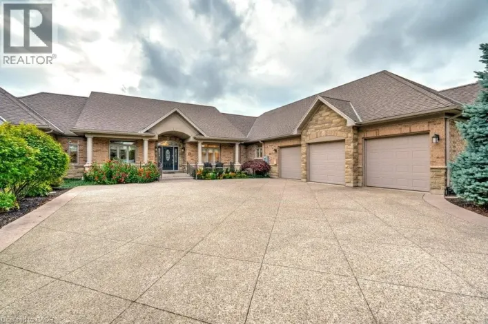 17 TEWS Lane, Dundas