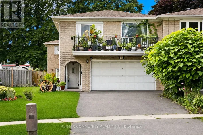 17 TINETA CRESCENT, Toronto