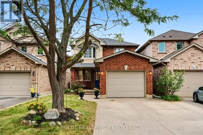 17 VALRIDGE COURT, Hamilton