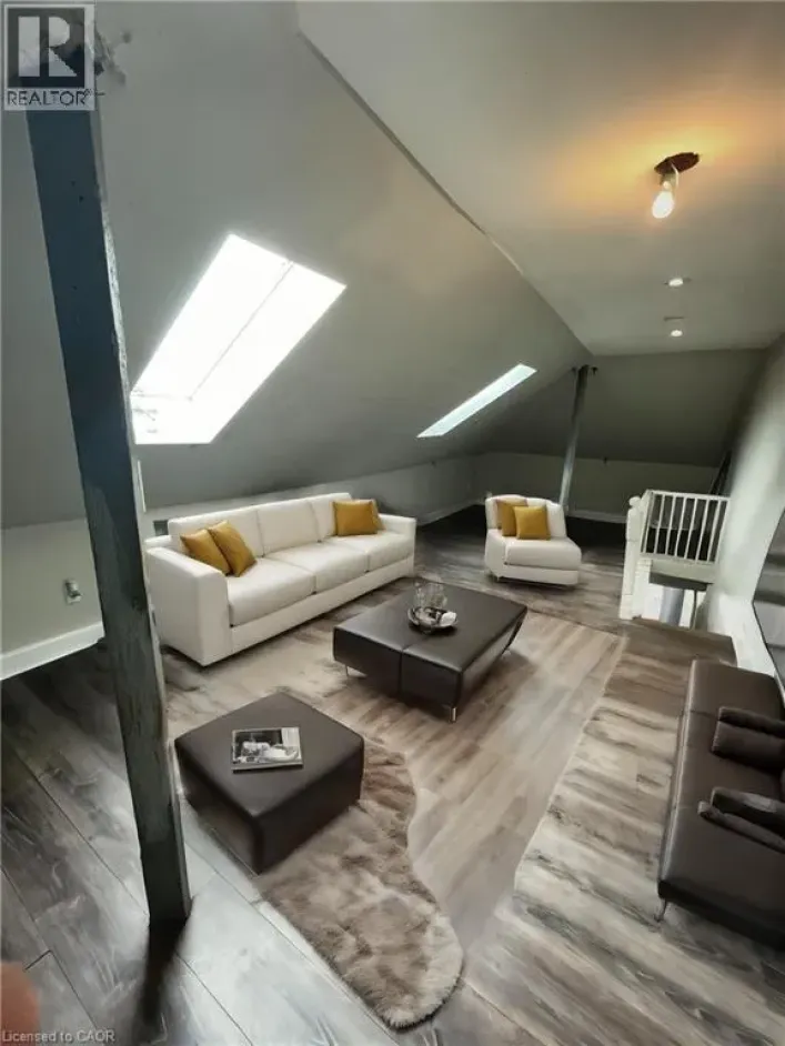 17 VICTORIA Avenue Unit# Upper, Cambridge