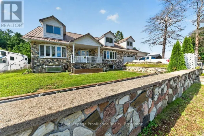 17 WEST PARK LANE/ 32 TALL PINE ROAD, Addington Highlands