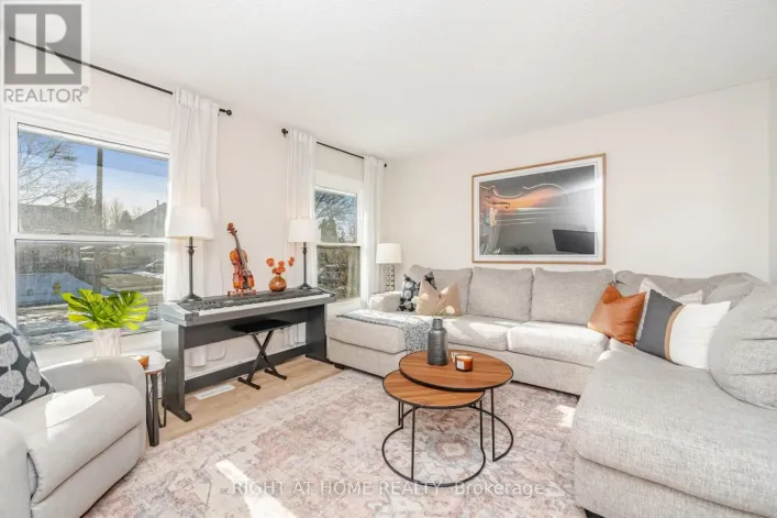 17 WHITE OWL CRESCENT, Brantford