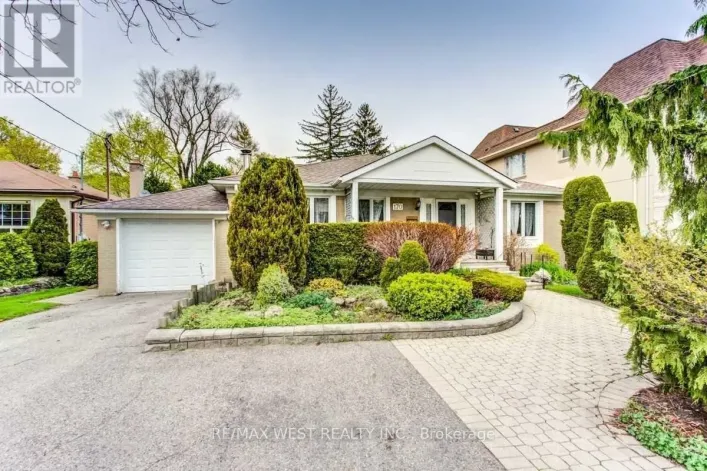 170 NEWTON DRIVE, Toronto