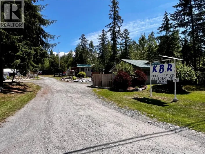 1701 Highway 23 Highway, Nakusp
