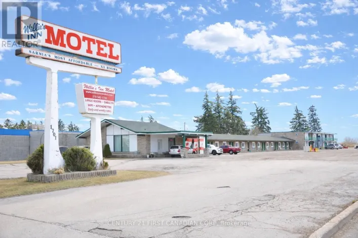 1701 LONDON LINE, Sarnia