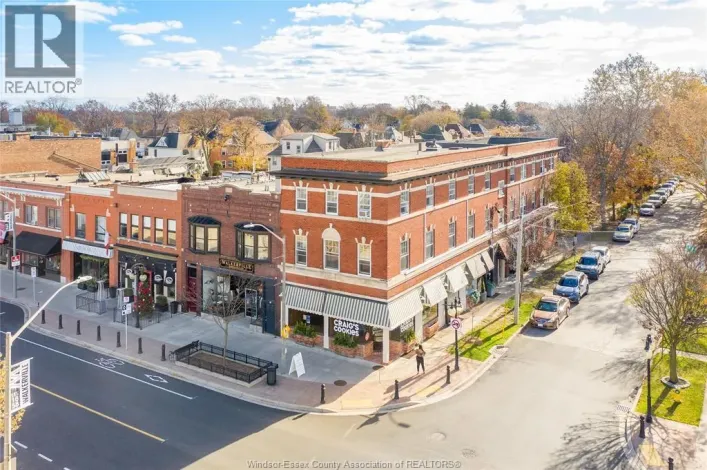 1701 WYANDOTTE, Windsor