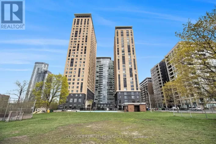 1702 - 105 CHAMPAGNE AVENUE S, Ottawa