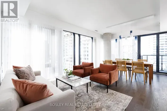 Apartment for sale: 1702 - 185 ROEHAMPTON AVENUE, Toronto