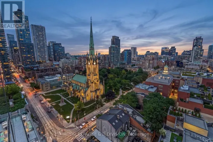 1702 - 60 COLBORNE STREET, Toronto
