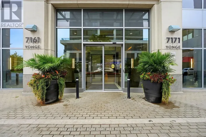 1702 - 7171 YONGE STREET, Markham