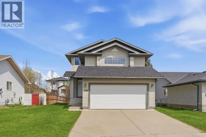 1702 Riverside Drive NW, High River