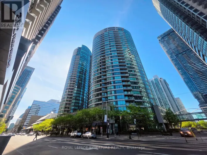Apartment for sale: 1703 - 373 FRONT STREET W, Toronto