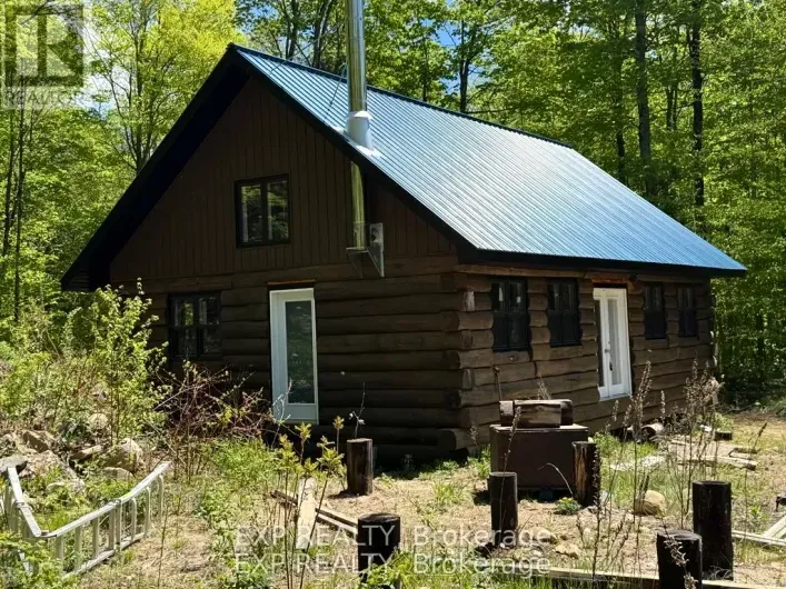 House for sale: 1703 MATAWATCHAN ROAD, North Frontenac