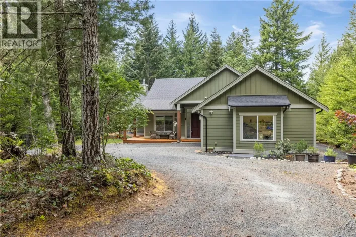 1703 Peligren Pl, Qualicum Beach