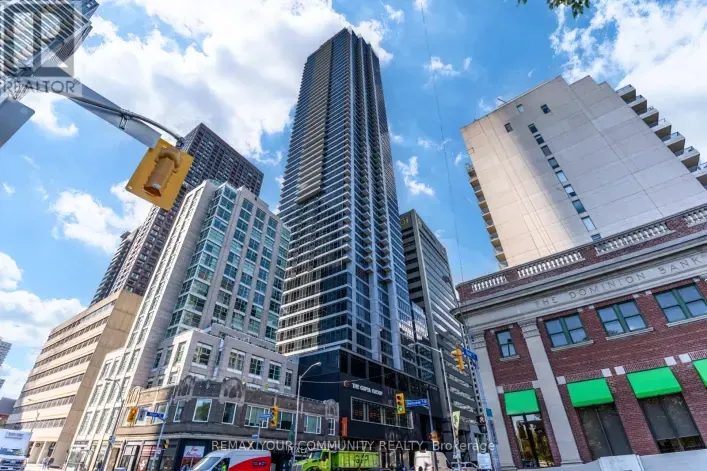 Apartment for sale: 1706 - 395 BLOOR STREET E, Toronto