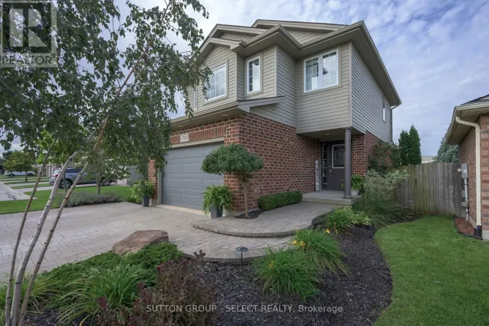 1706 BAYSWATER CRESCENT, London North