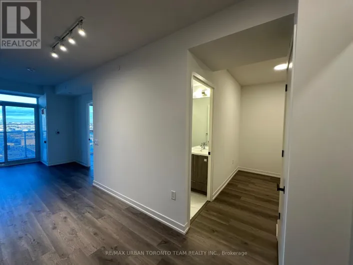 1707 - 8 INTERCHANGE WAY, Vaughan