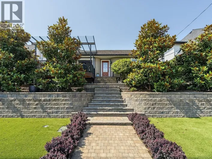 1707 NANAIMO STREET, New Westminster