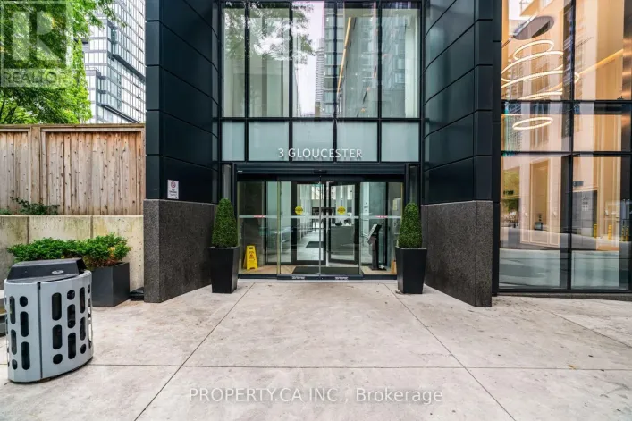Apartment for rent: 1709 - 3 GLOUCESTER STREET, Toronto