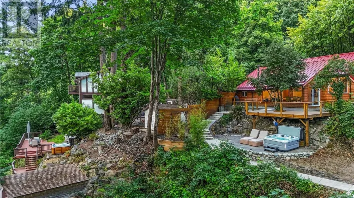 1709/1713 Falcon Heights Rd, Langford