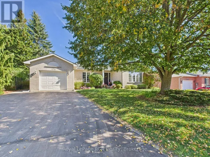 171 CHARLES STREET, North Huron