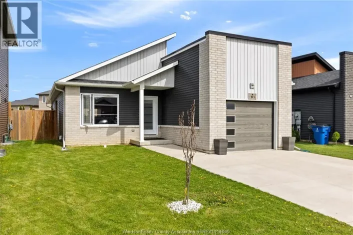 171 MOONSTONE, Chatham
