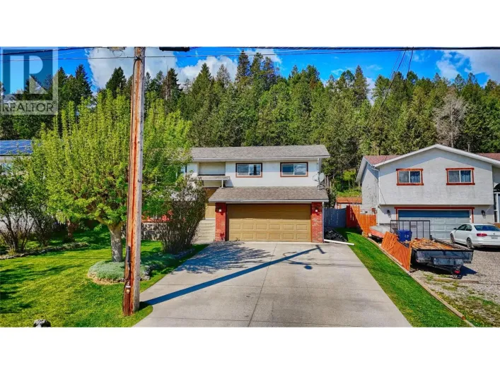 1710 15th Avenue, Invermere