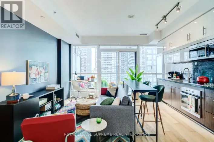 1710 - 8 MERCER STREET, Toronto