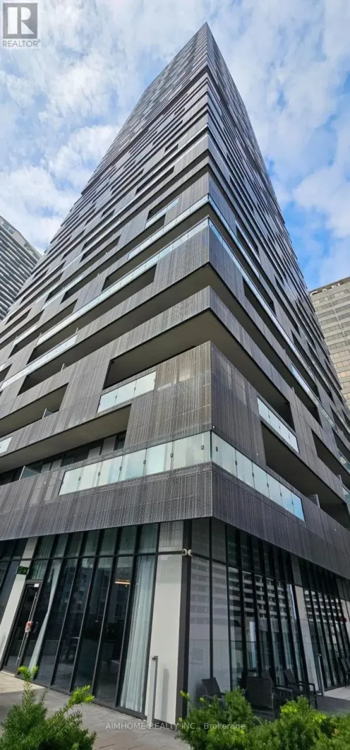 1711 - 8 EGLINTON AVENUE E, Toronto
