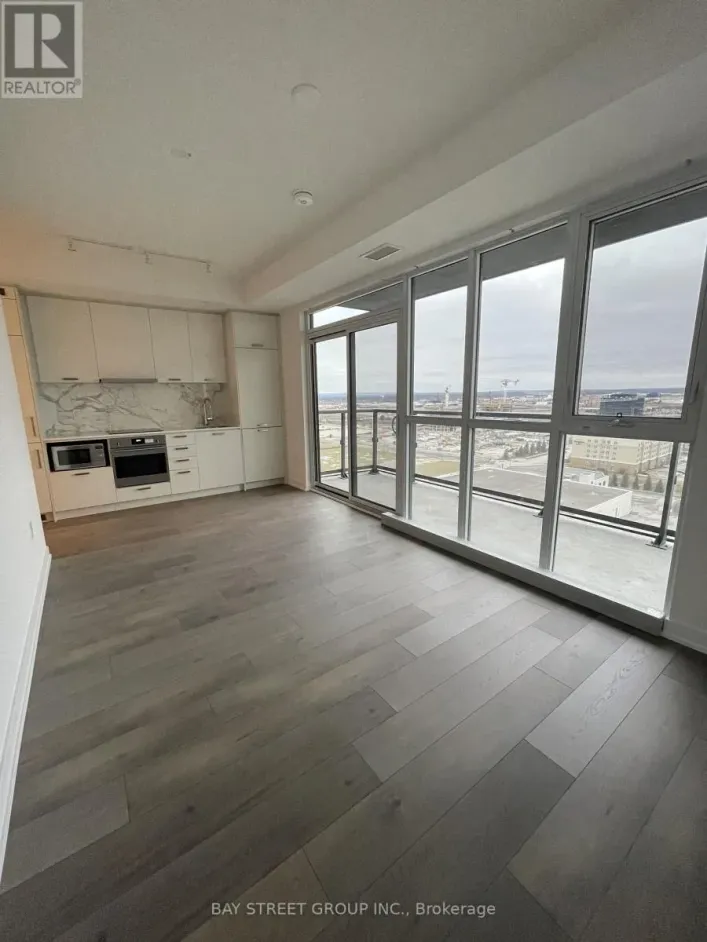 1717 - 10 HONEYCRISP CRESCENT, Vaughan