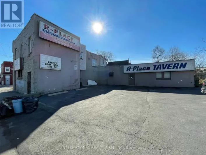 172 BEACH ROAD, Hamilton