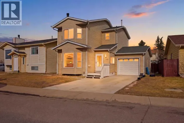 172 Castlebrook Road NE, Calgary
