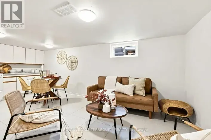 172 CENTRAL PARK BOULEVARD S, Oshawa