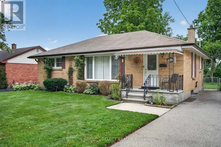 172 FAIRHAVEN CIRCLE, London East