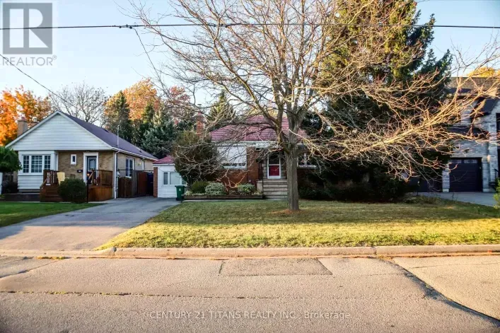 172 PHYLLIS AVENUE, Toronto