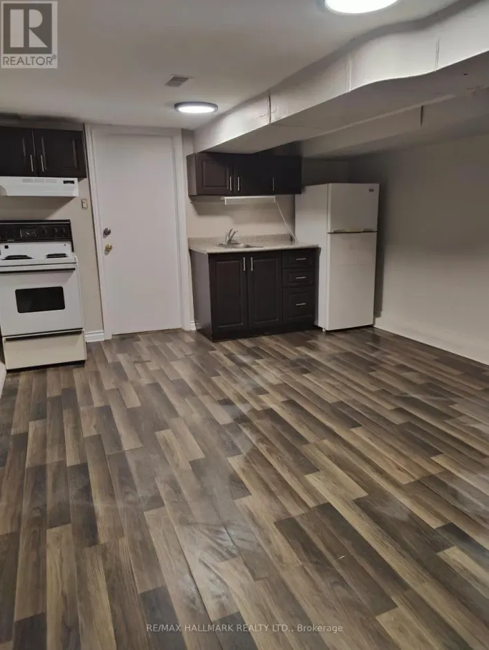 172 WAVERLEY ROAD, Toronto