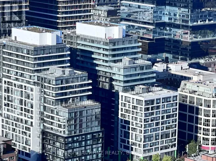 Apartment for sale: 1721 - 60 PRINCESS STREET, Toronto