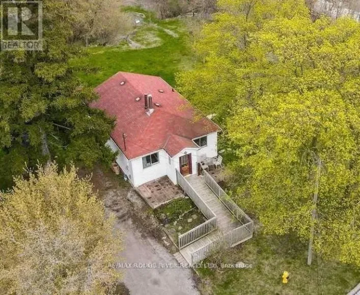 1725 SPRUCE HILL ROAD, Pickering