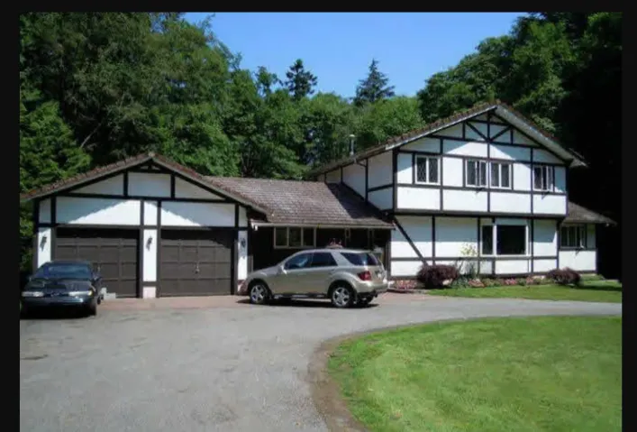 17293 4 AVENUE, Surrey