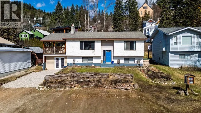 1730 Kootenay Avenue, Rossland