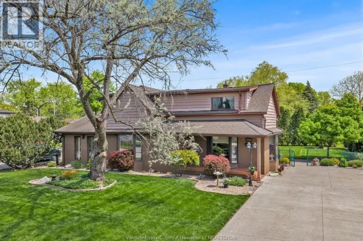 1730 MARK AVENUE, Windsor
