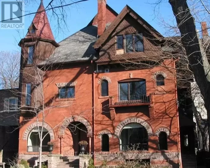 173-175 MADISON AVENUE, Toronto