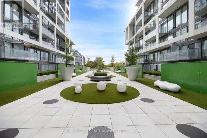 1732 - 8 HILLSDALE AVENUE E, Toronto