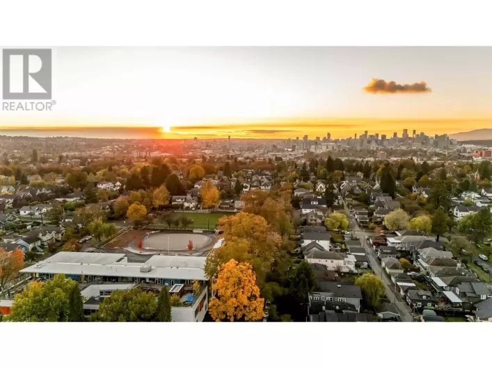 1732 TEMPLETON DRIVE, Vancouver