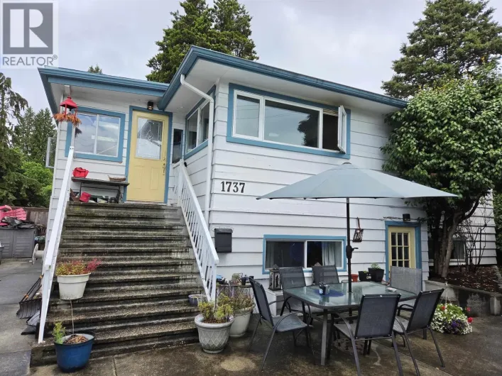 1737 LARSON ROAD, North Vancouver