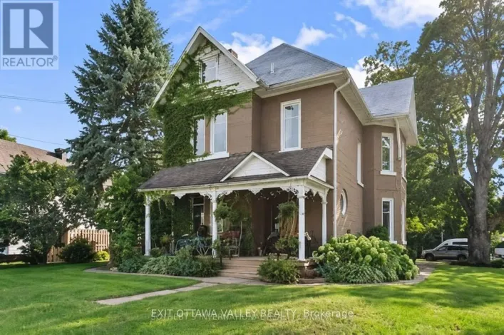 1739 BEACHBURG ROAD, Whitewater Region