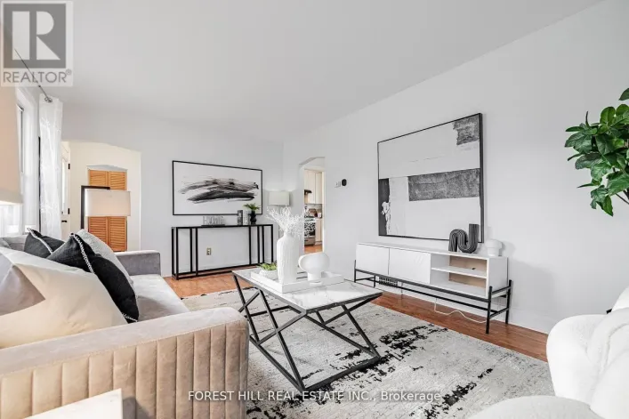 174 AVONDALE AVENUE, Toronto