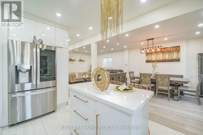 174 AYLESWORTH AVENUE, Toronto